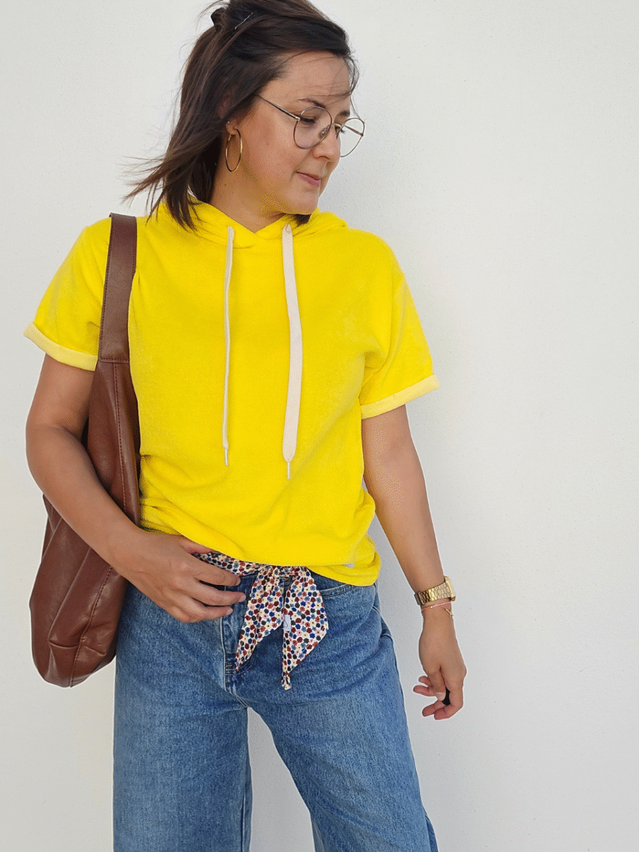 Sweat jaune fluo à capuche tissu éponge – Love By MD